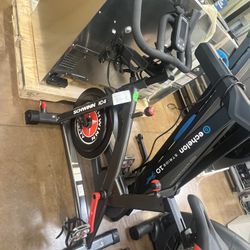 Schwinn IC4 Indoor Cycling Exercise Bike, 100 levels of magnetic resistance, Adjustable seat and handlebars 