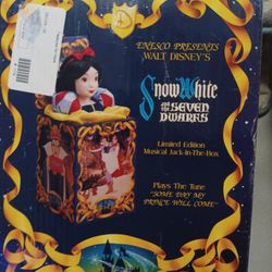 Snow White Pop Up Toy