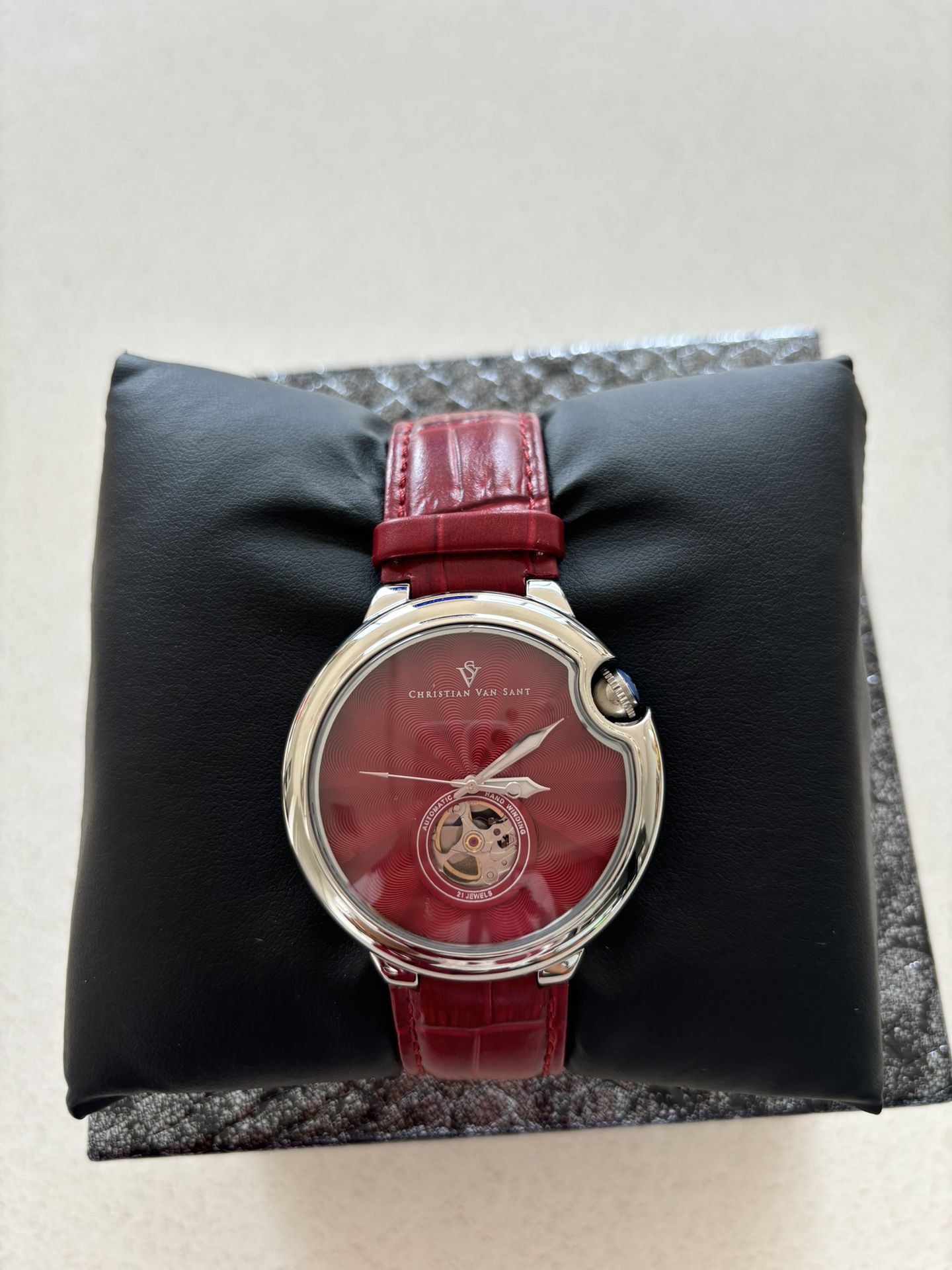 Christian Van Sant Watches Men's CV0142 Cyclone Automatic -21 Jewels Analog Display Quartz Red Watch