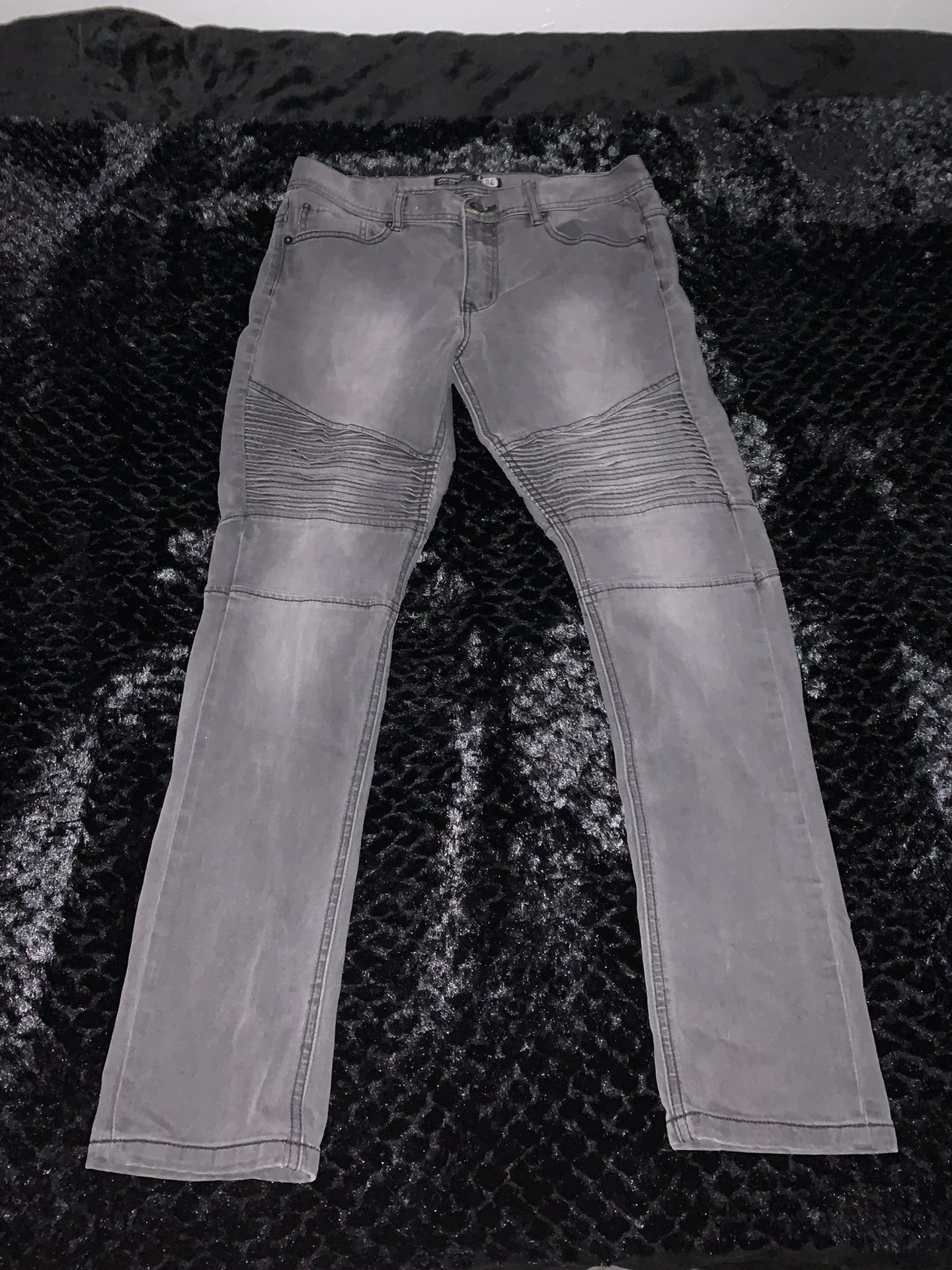 Men’s black pants size 34 Large