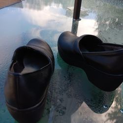 Women's Clogs 9.5