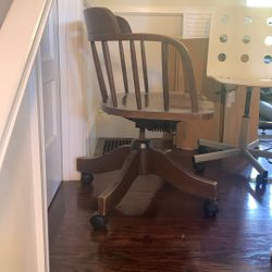 Banker Chair With Wheels