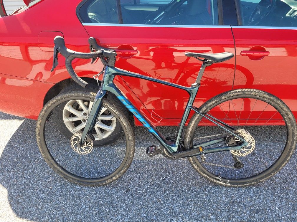 Giant Revolt On Road Off Road Touring 