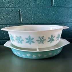 Vintage Pyrex Snowflake Casserole Dish Turquoise White 1.5 QT 2.5 QT