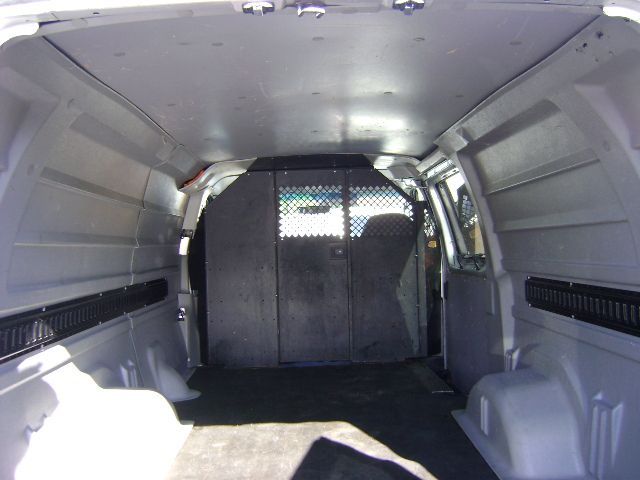2004 Ford E-350