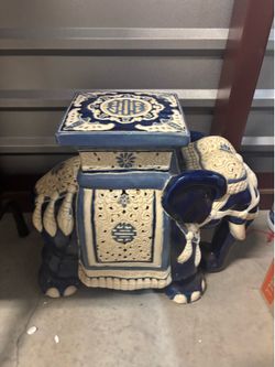 Chinoiserie Ceramic Lucky Elephant Plant Stand In Blue And Cream. Vintage from the 1970s.