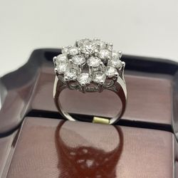 Ladies Diamond Ring 