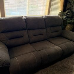 Couch With Recliner Legs On Both Sides