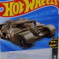 Hot Wheels - 2026 SERIES CAR - TAN CAMO THE DARK NIGHT BATMOBILE