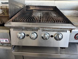 Commercial 4-Burner Charbroiler