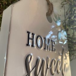 Wreath & Sign Decor