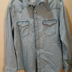 Levi Standard Long Sleeve Stone Wash Snap With Pearl Buttons Two Pockets Jean Shirt Size Large 38 * 40 Excellent Condition