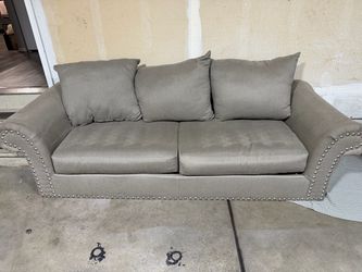2 sofas