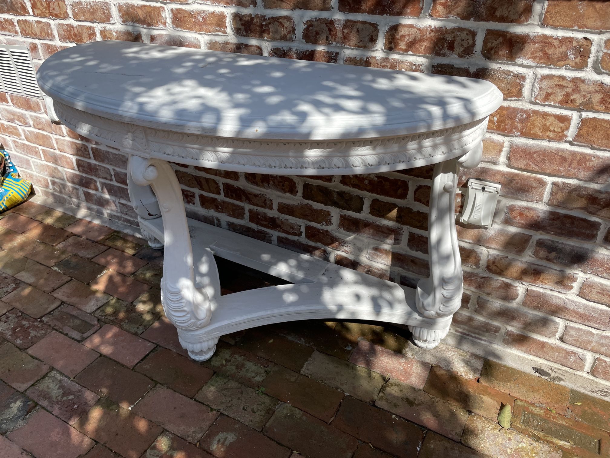 Beautiful White Table Console