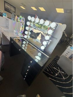 Black Vanity Set w/ Bluetooth