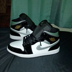 brand New Size 12 Mens And 10.5 Women's Never Worn