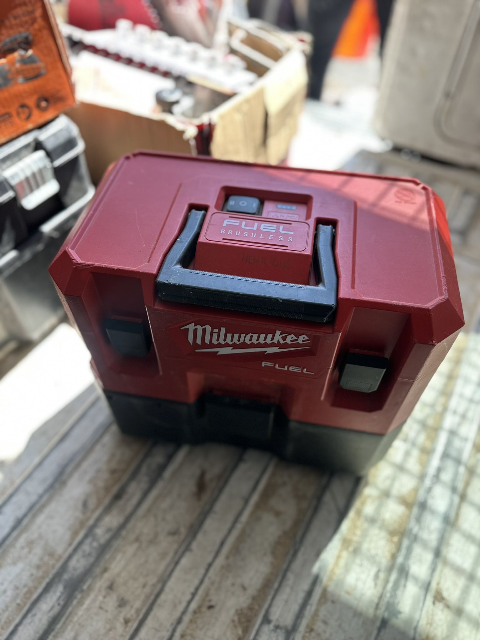 M12 Vacum