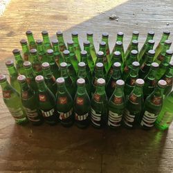 Parma Hts - 50 Full 7up Bottles - 1970”s - $ 25 For All 