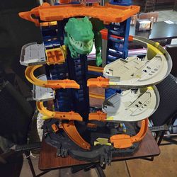 HOT WHEELS ULTIMATE GARAGE DINOSAUR
