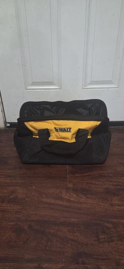 DEWALT BAG 17 IN