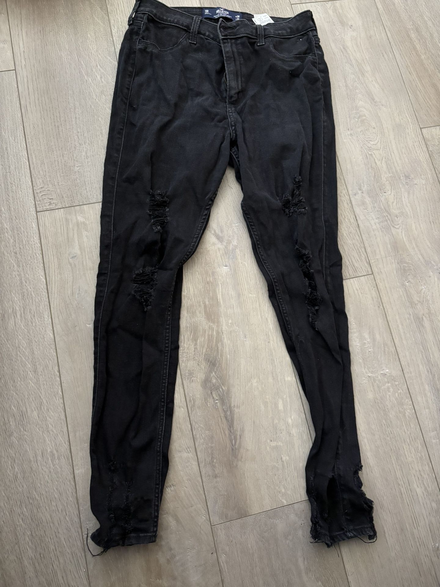 Women’s jeans (read description)