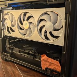 Small Form Factor Gaming PC, Nvidia 5070 + i7-12700KF