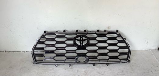 2023-2026 Toyota Sequoia grille (8)