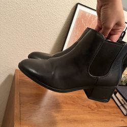 Black Boots 6 1/2