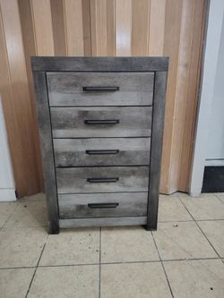 DRESSER