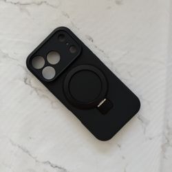Brand New iPhone 17 Pro megasafe case with Ring stand