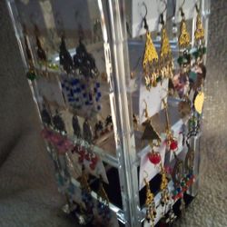 32 Pairs New Hook Earrings And Display Rack 