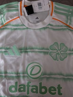 Celtic Adidas Jersey Mens size L