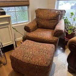Sitting Chair With Ottoman 