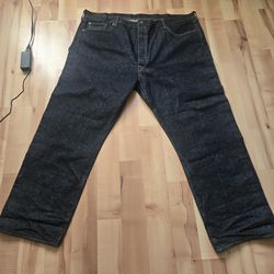 Levi 501s 42W 32L
