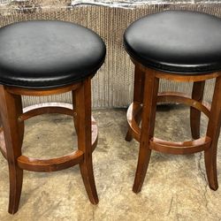 Wood Bar Stools With Leather Seat And Spins