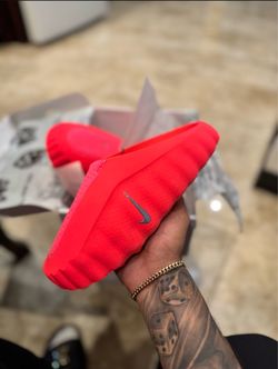 Nike Mind Slides Solar Red