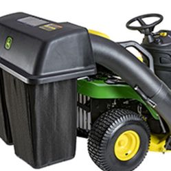 Like new John Deere  42 inch Twin Bagger for 100 Series Tractors #