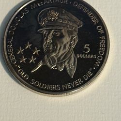 1989 Gen Douglas MacArthur 5 Dollar 50th Memorial coin with display 