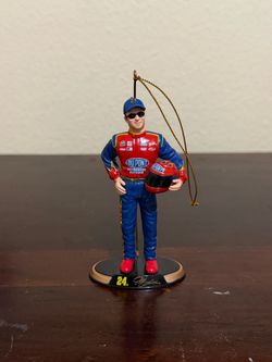 JEFF GORDON #24 * 4" JG Motorsports * Dupont - Figure NASCAR Ornament 2003