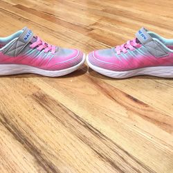 Girl Sketchers Size 3