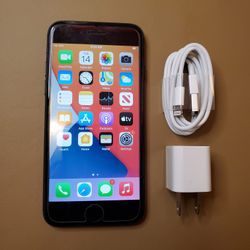 iPhone 7 - UNLOCKED - Like New  