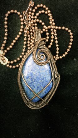 Lapis Lazuli wire weaved pendant