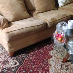 Couches .(contact info removed)