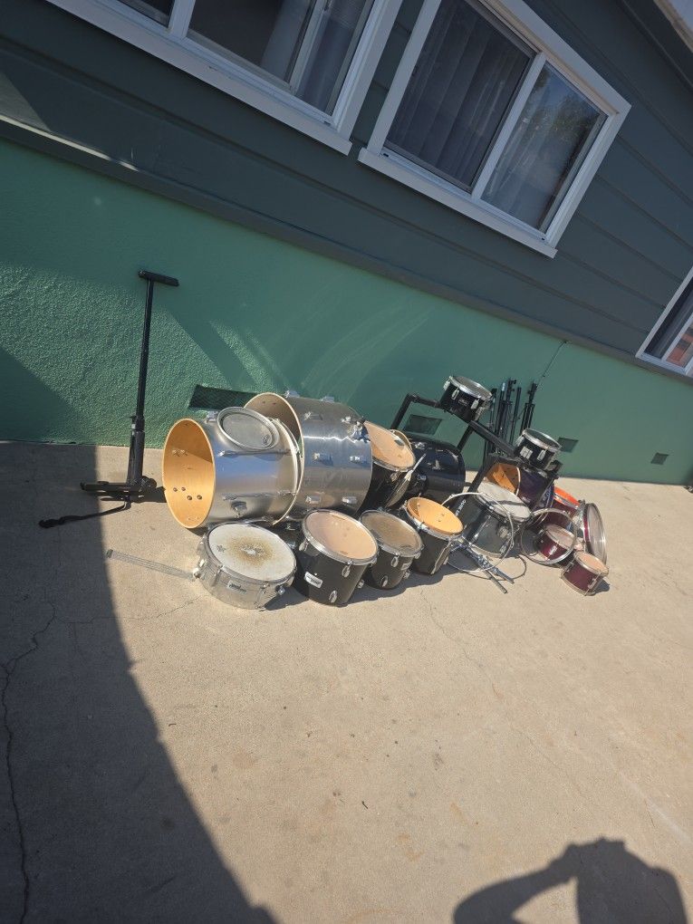 Drums & Accessories