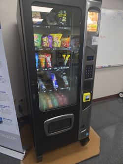 Combo Snack and Drink Vending Machine