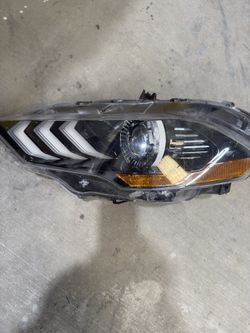 2018-2023 FORD MUSTANG HEADLIGHT