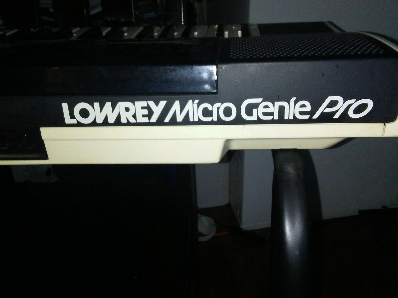 Lowrey micro genie Pro electric piano