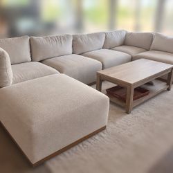 Henredon
Henredon Murphy Fabric Modular Sectional with Ottoman