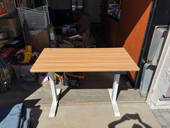Standing desk