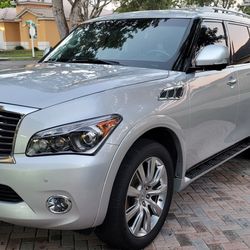 2012 Infiniti Qx56